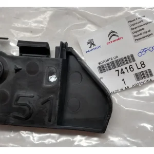 Guia do Parachoque Traseiro Direito - Citroën C4  - 7416L8 - Imagem 3