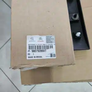Friso da Porta Traseira Esquerda Peugeot 2008 de 2015 a 2023 - 98079390XT - Imagem 2